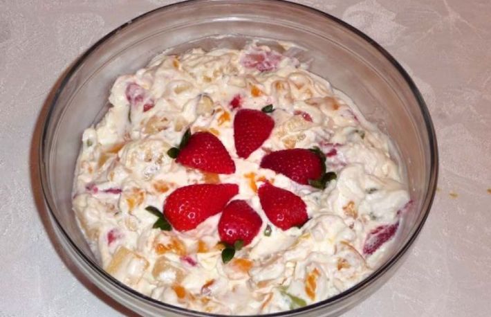 Afla cum se face crema de fructe