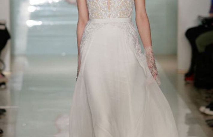Rochii de mireasa Reem Acra pentru primavara 2015