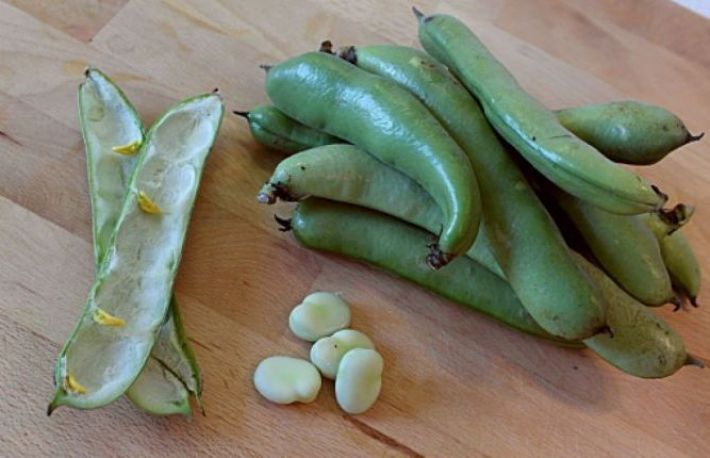 Supa crema de mazare verde cu verdeturi