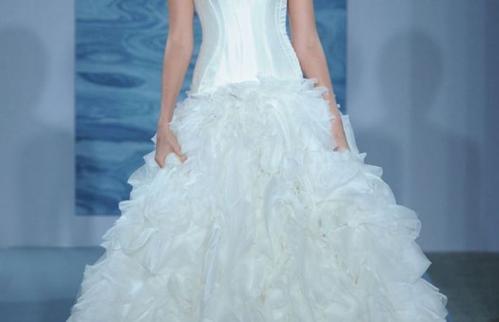 Rochii de mireasa Mark Zunino 2015