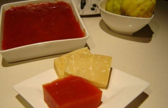 Pasta de gutui (chitonag)