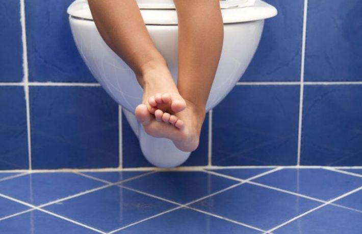 Cum puteti ajuta un copil care sufera de constipatie?