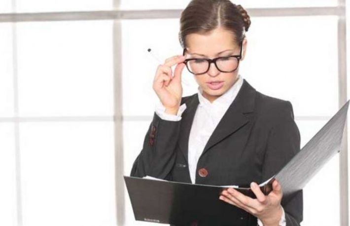 Cum sa te imbraci la birou daca ai peste 50 de ani?