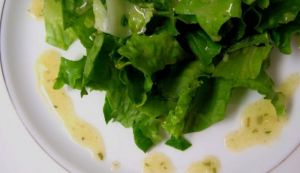 Salata verde cu dressing de smantana