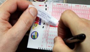 Cum sa alegi numerele norocoase la loterie