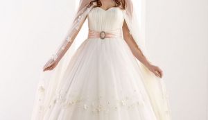 Rochii de mireasa Pronuptia Mademoiselle 2014
