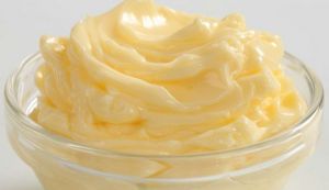 Afla cum se face crema de unt
