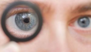Cum se elimina impuritatile din ochi?