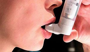 Cum poti ajuta o persoana care are o criza de astm?