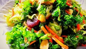 Cum se prepara o salata detoxifianta