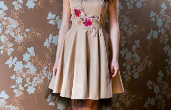 Rochii de ocazie pictate manual