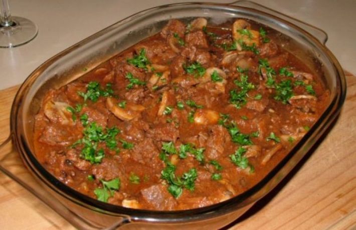 Afla cum se prepara biftecul de vaca cu ciuperci