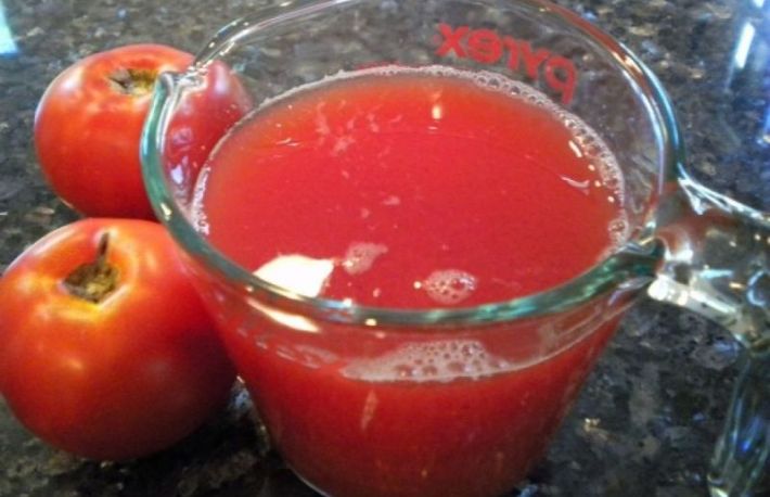 Bulion de rosii in sticla