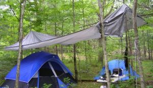 Camping pe vreme ploioasa